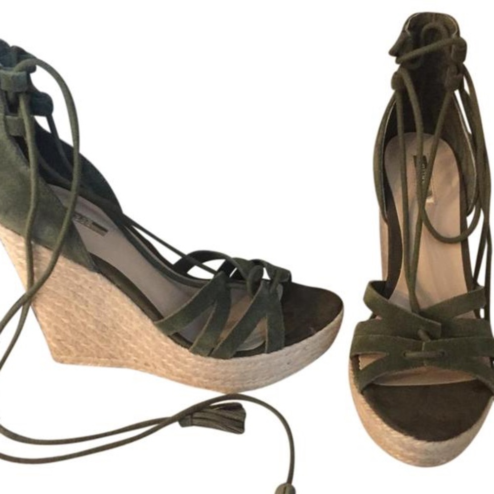 OLLINA by Guess! Moss Green Suede Espadrilles 6.5!
